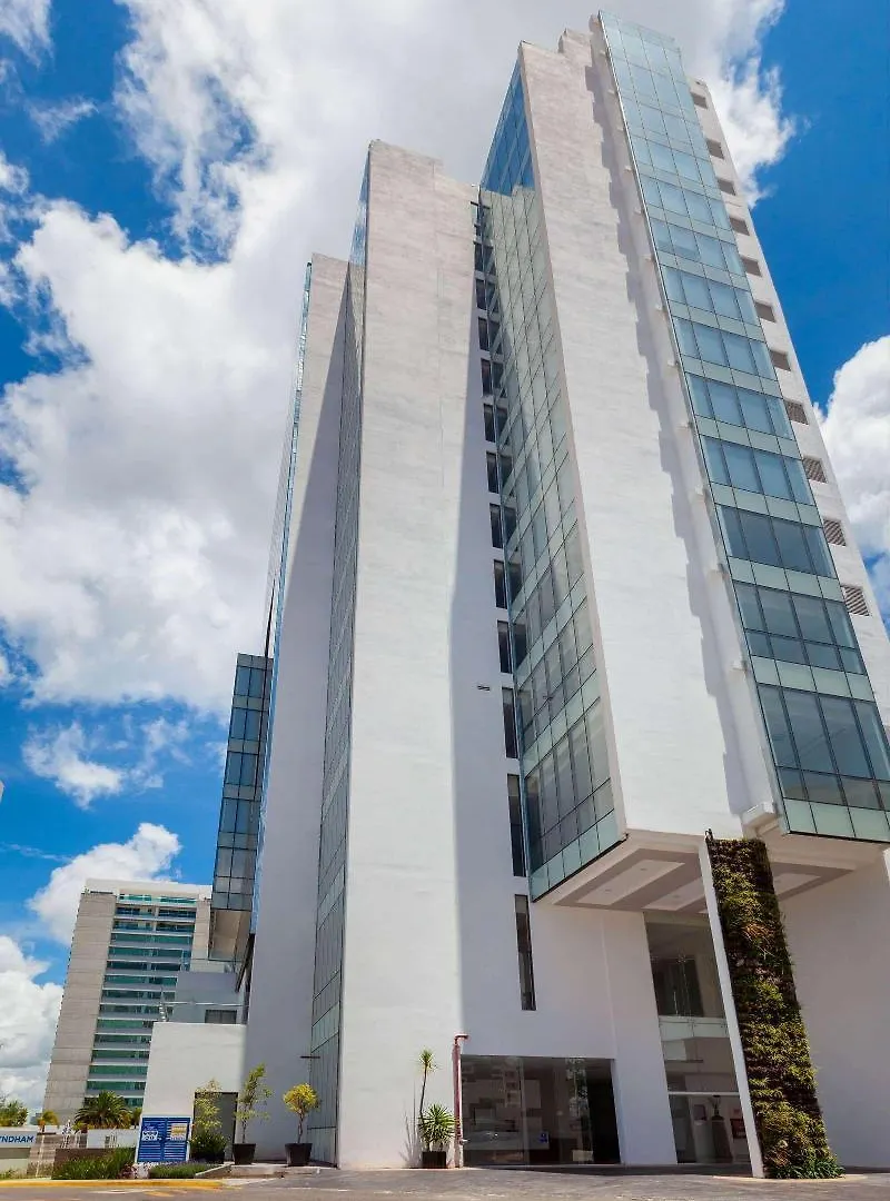 Wyndham Puebla Angelopolis 호텔
