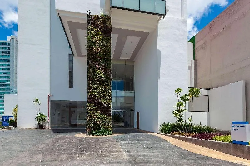 Hotel Wyndham Puebla Angelopolis