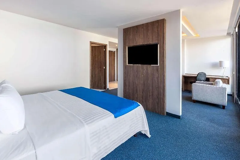 Hotel Wyndham Puebla Angelopolis 5*,